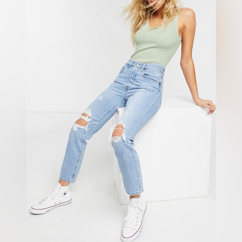 • Levi's • 501 High Rise Ripped Knee Straight Leg Jeans in Montgomery Patched